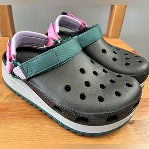 Crocs classic hiker black clog
